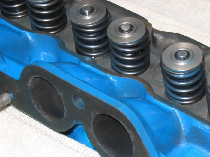 Ford 250 2V Cylinder head